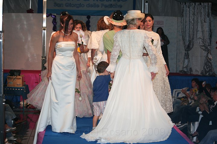 Sfilata vestiti da sposa 6-10-09 (129).JPG